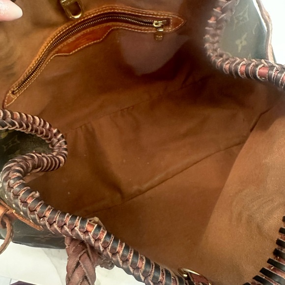 Authentic Louis Vuitton, that’s been refurbished and wallet - Picture 16 of 16